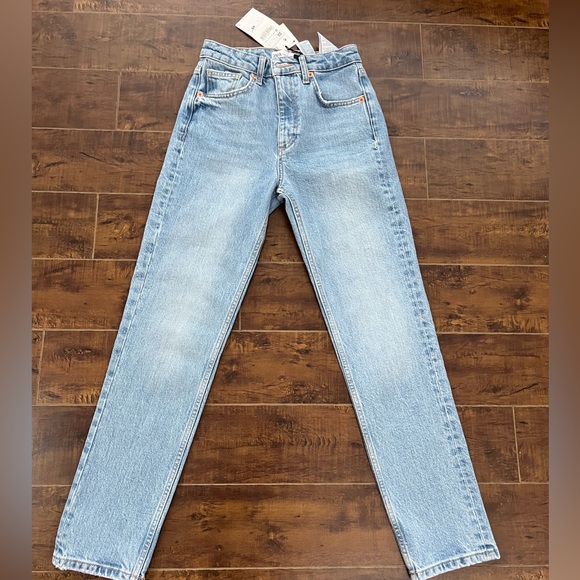 Zara Blue Jeans - Picture 1 of 8
